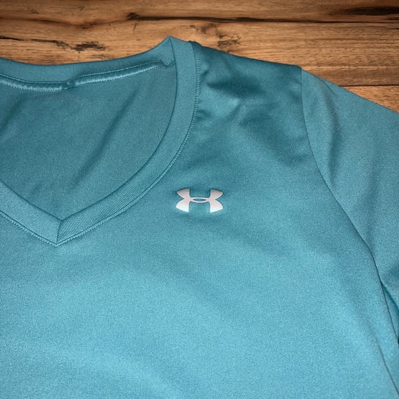 Teal under armor colored top - Picture 3 of 3
